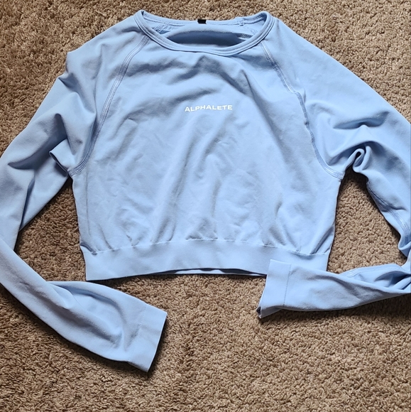 ALPHALETE AMPLIFY long sleeve crop top. ICE blue. - Picture 2 of 4